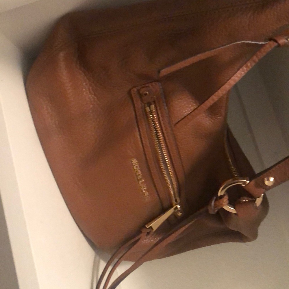 Michael kors shoulder handbag